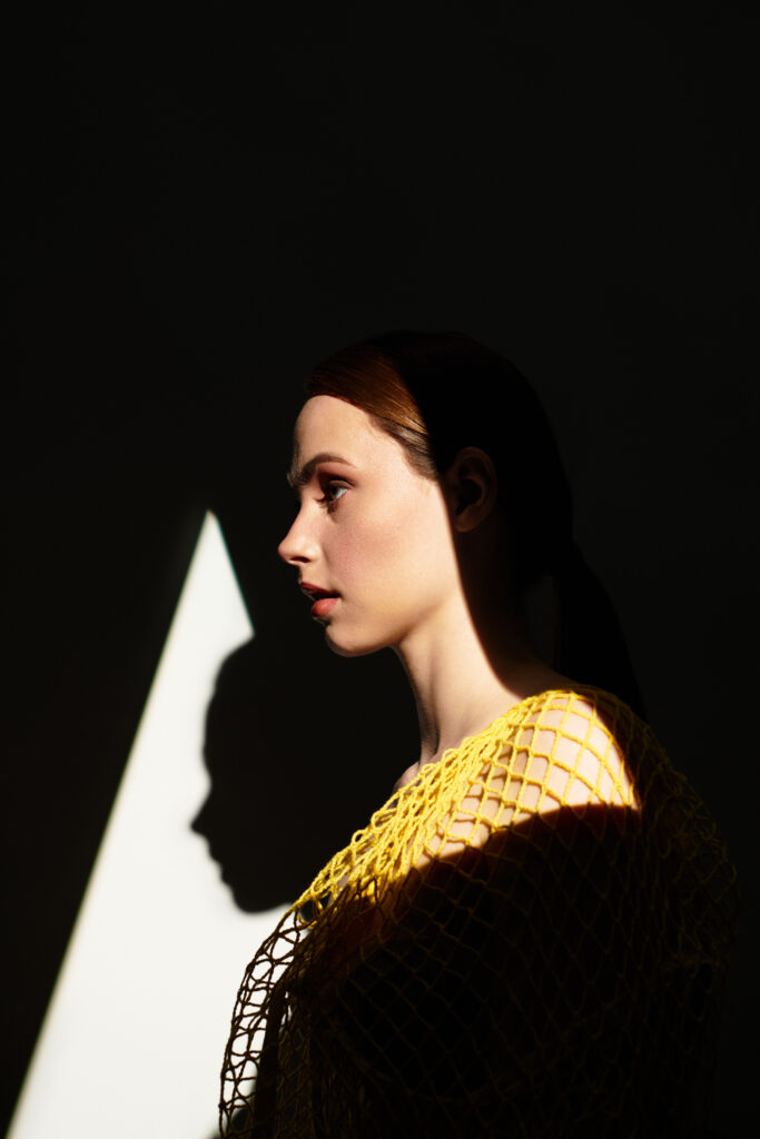 Işığın ve Gölgenin Arasında