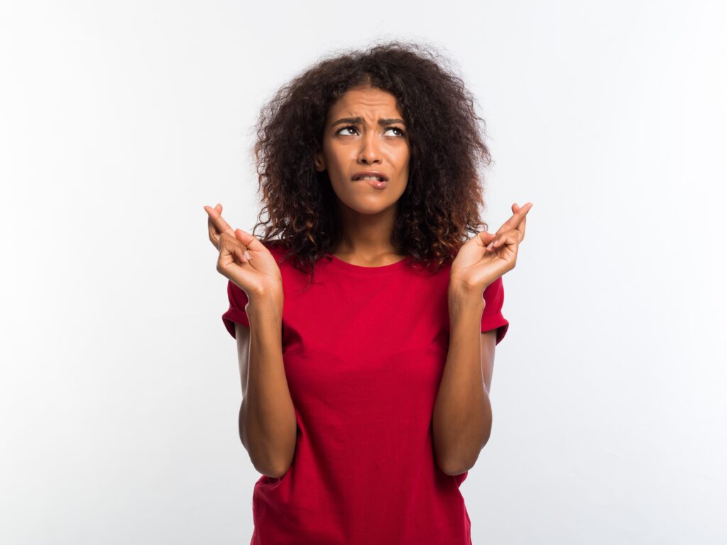 Hayat, belirsizliğin karanlığına rağmen atılan o cesur adımların toplamıdır.